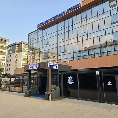 Ξενοδοχείο με διαμερίσματα Skyblue 4*