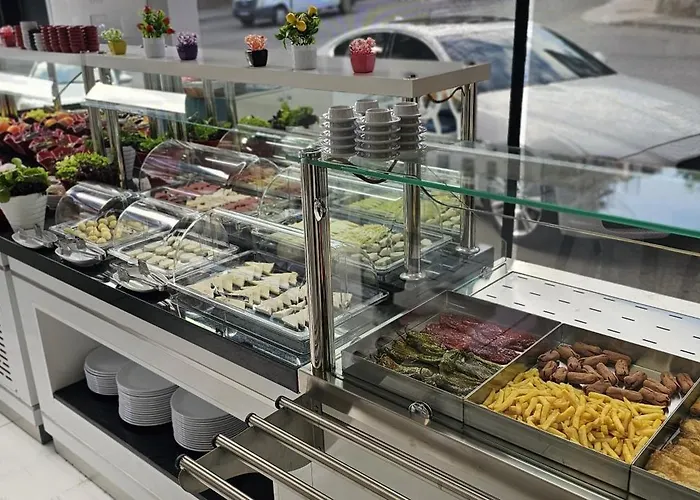 מלון דירות Skyblue 4*